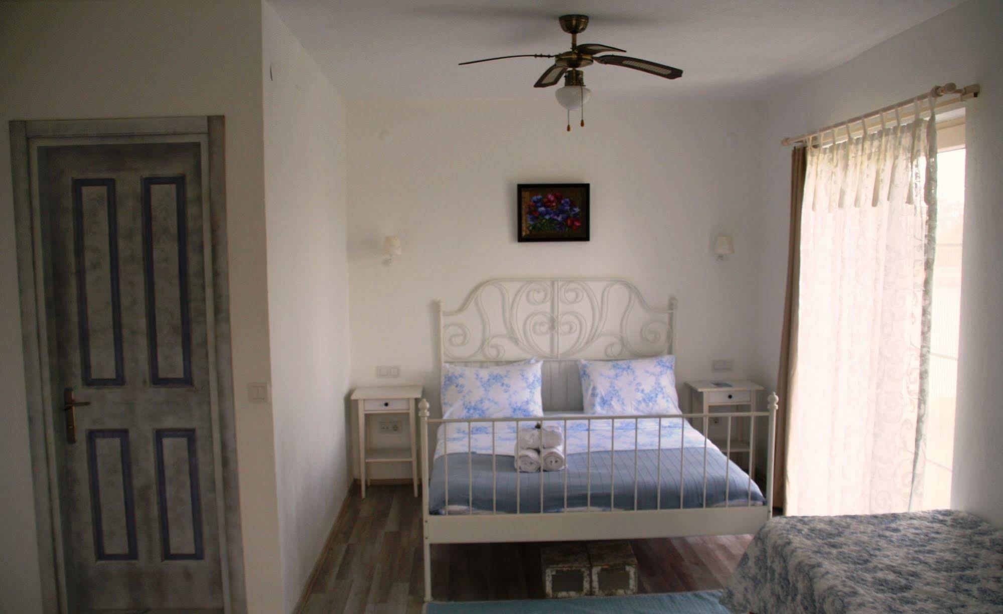 Yasemin Alacati (Adults Only) Luaran gambar