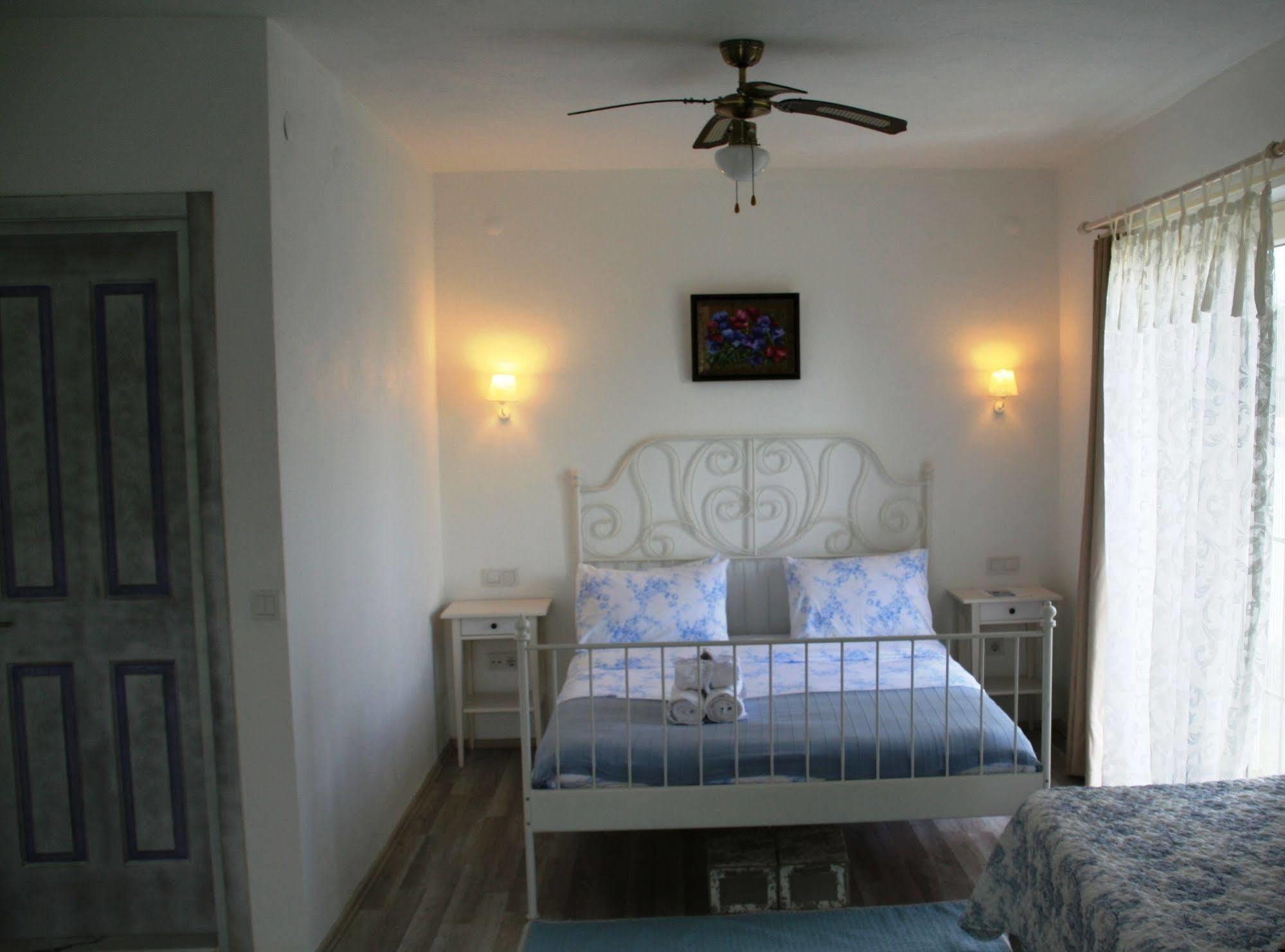 Yasemin Alacati (Adults Only) Luaran gambar